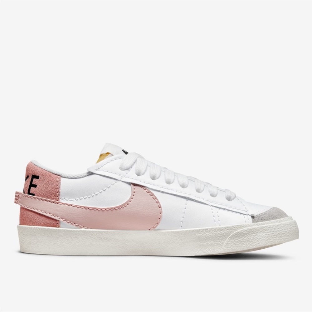 Nike low blazer 77 -Women's White and Pink Low-Top Sneakers